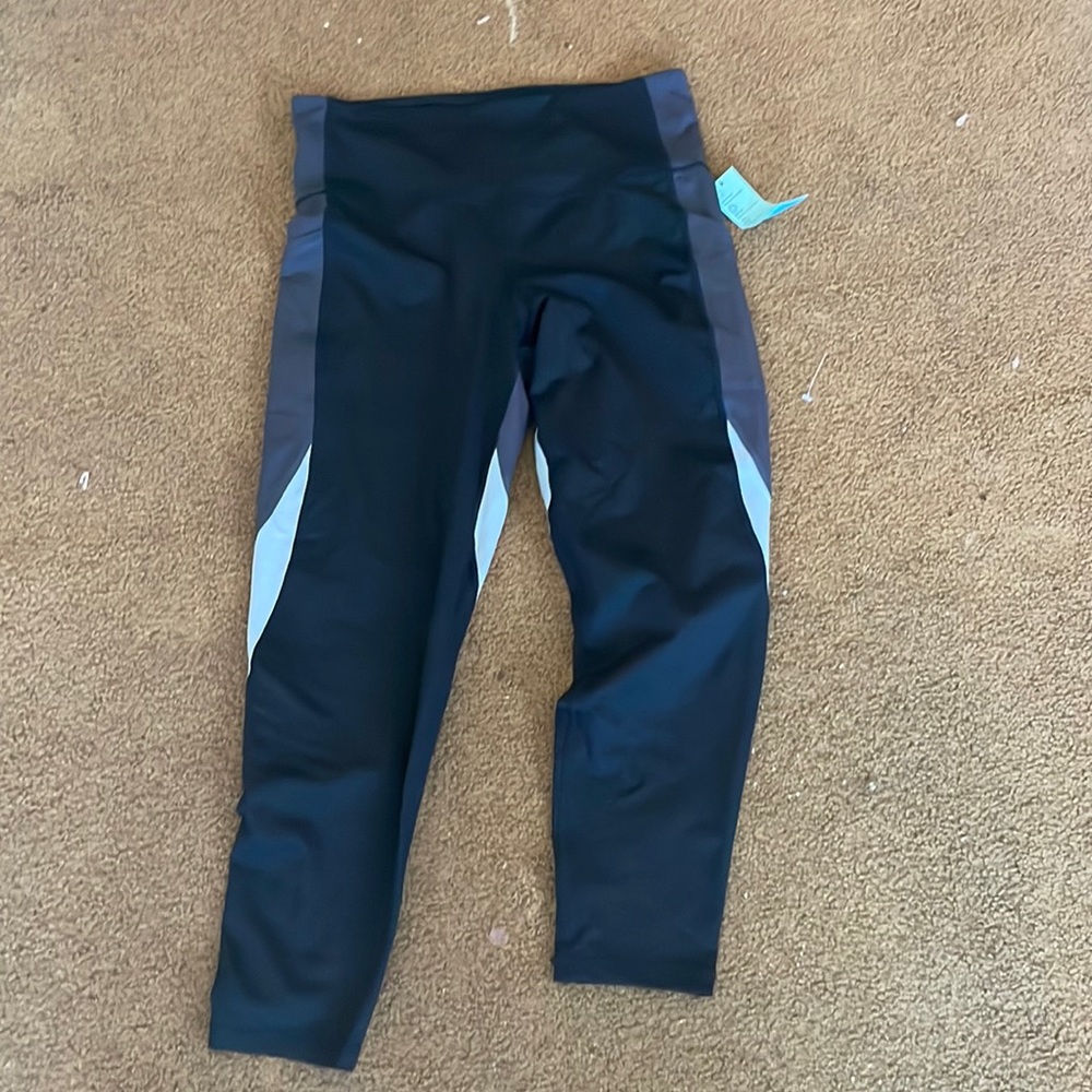 Never worn ideology leggings!